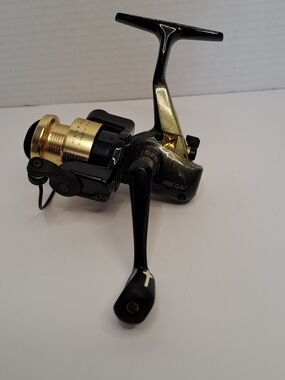 Eagle Claw 4410 Series Spinning Fishing Reel Ratio 4:1 Long Casting. Working